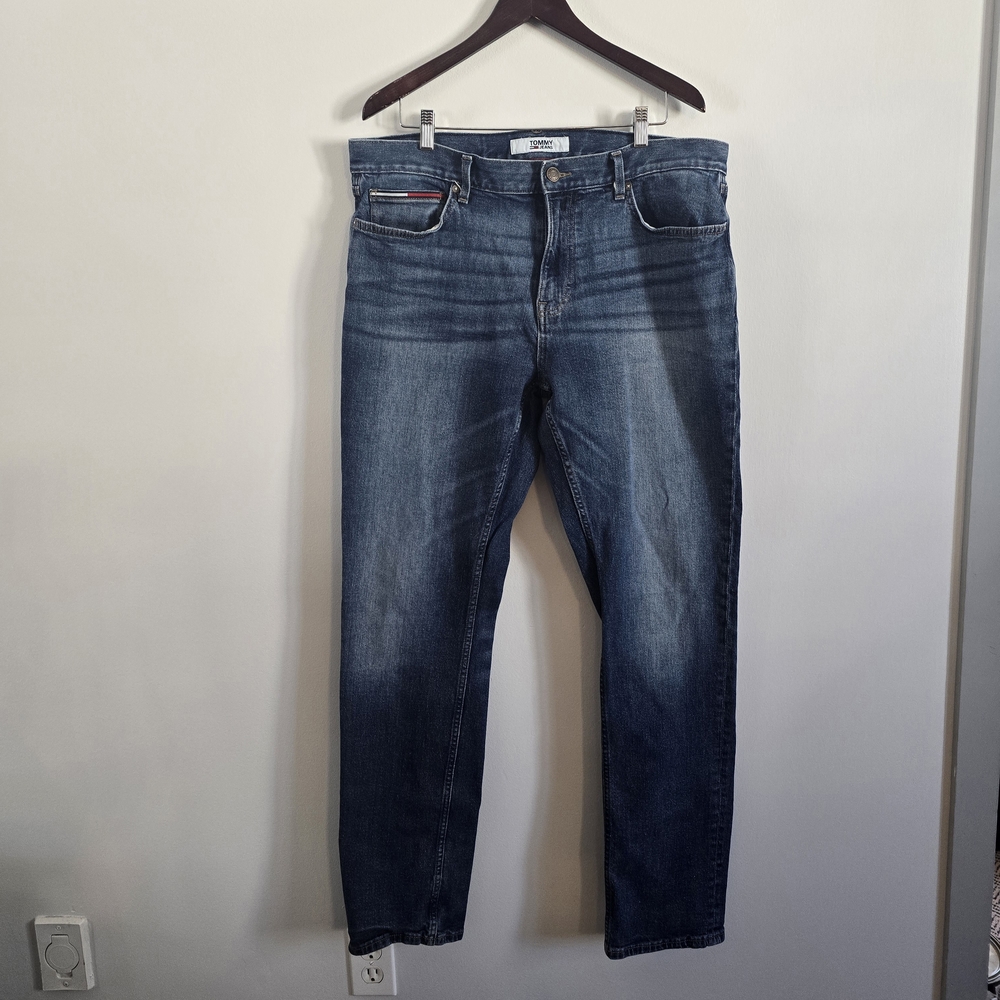 Tommy Hilfiger Men's Classic Blue Jeans